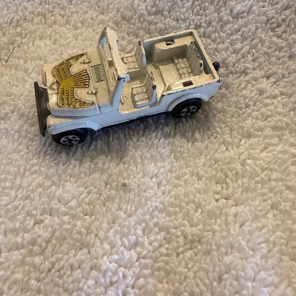 Vintage Matchbox Jeep CJ-6 White Golden‎ Eagle Diecast Toy Car 100-040